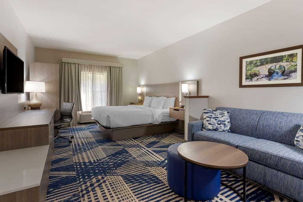 Comfort Inn & Suites Hot Springs Central Room photo