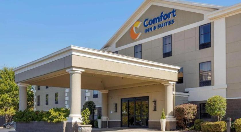 Comfort Inn & Suites Hot Springs Central Exterior photo